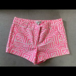 J.Crew women’s pink shorts in a lovely pink pattern size 4